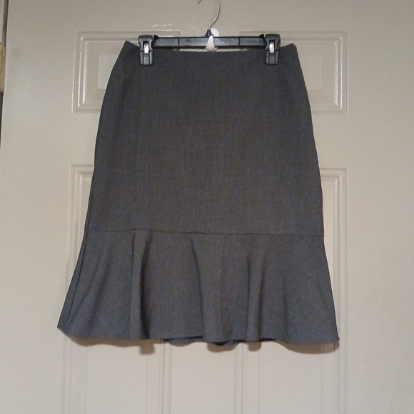 Worthington  Woman Skirt Size 6 Lined side zip flared bottom career - Picture 10 of 12